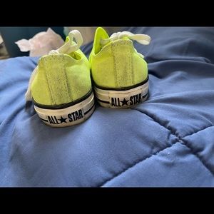 Chuck Taylor all star converse low tops lime green size 6-7 womens